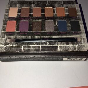 NIB - Urban Decay Nocturnal Shadow Box